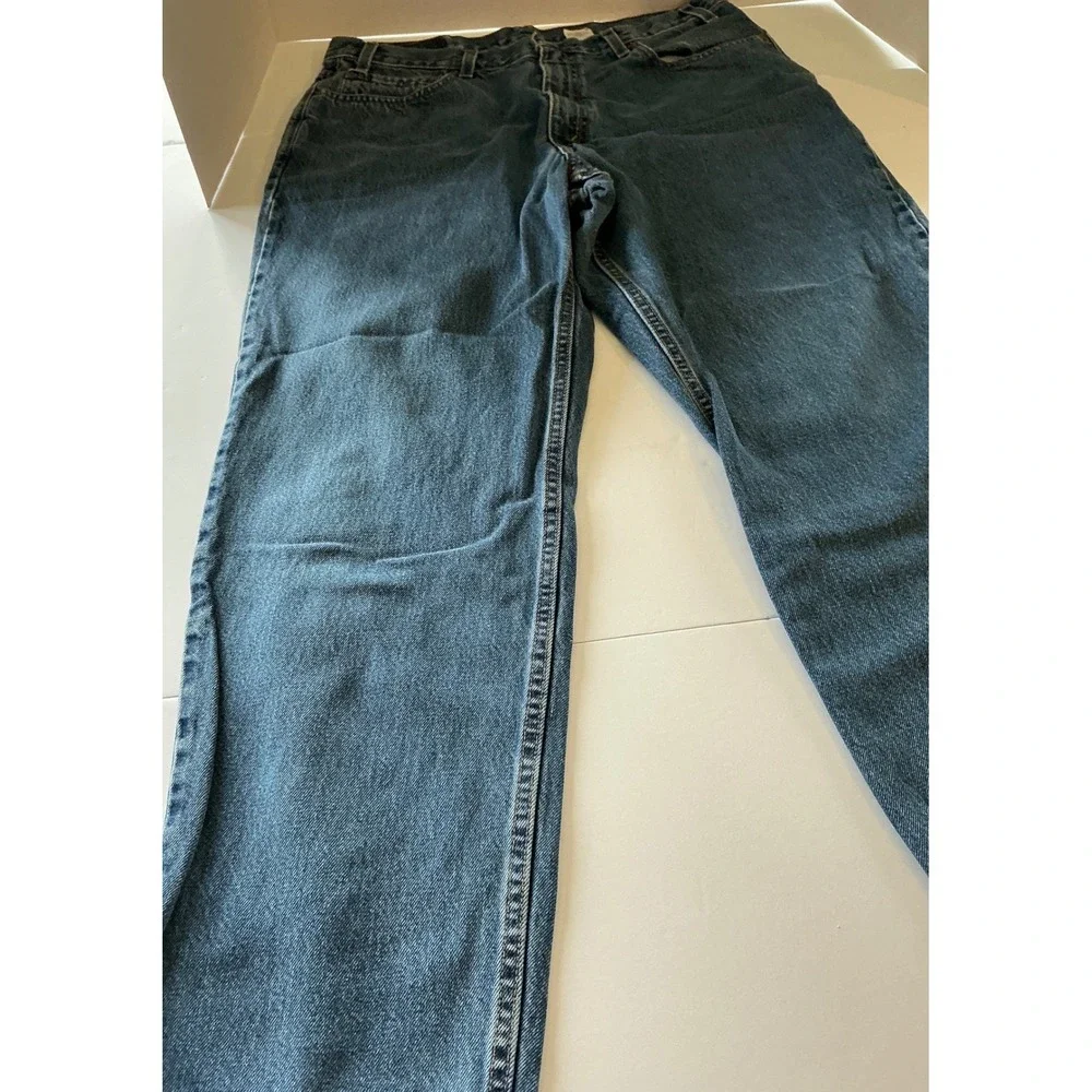 Levis preowned these